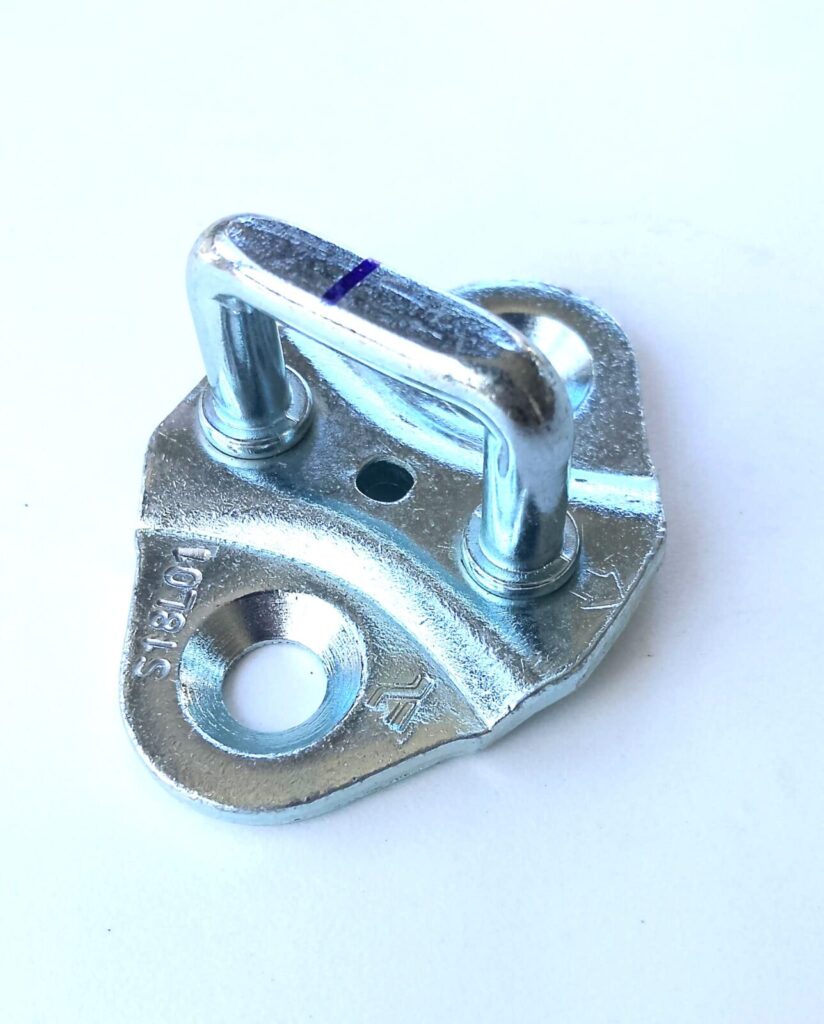 662510 – PLATE ASSY, DOOR LOCK STRIKER