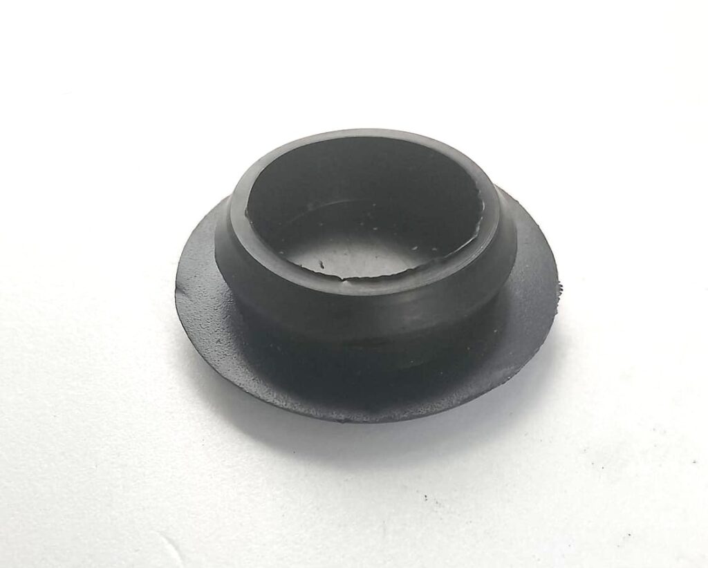 B004631 – TAPPO (NERO)