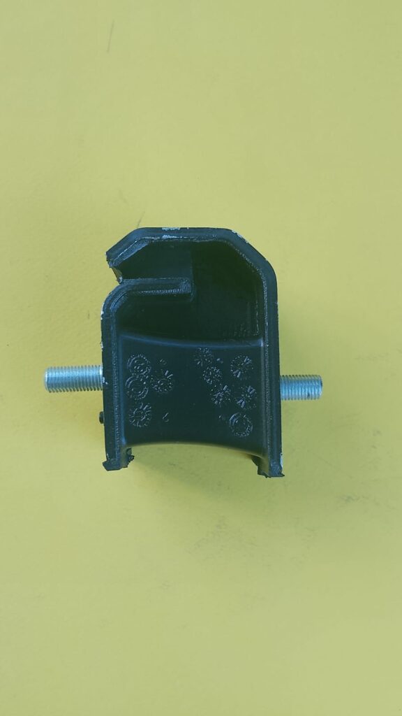 B004758 – SUPPORTO ELASTICO MOTORE ANT. SN