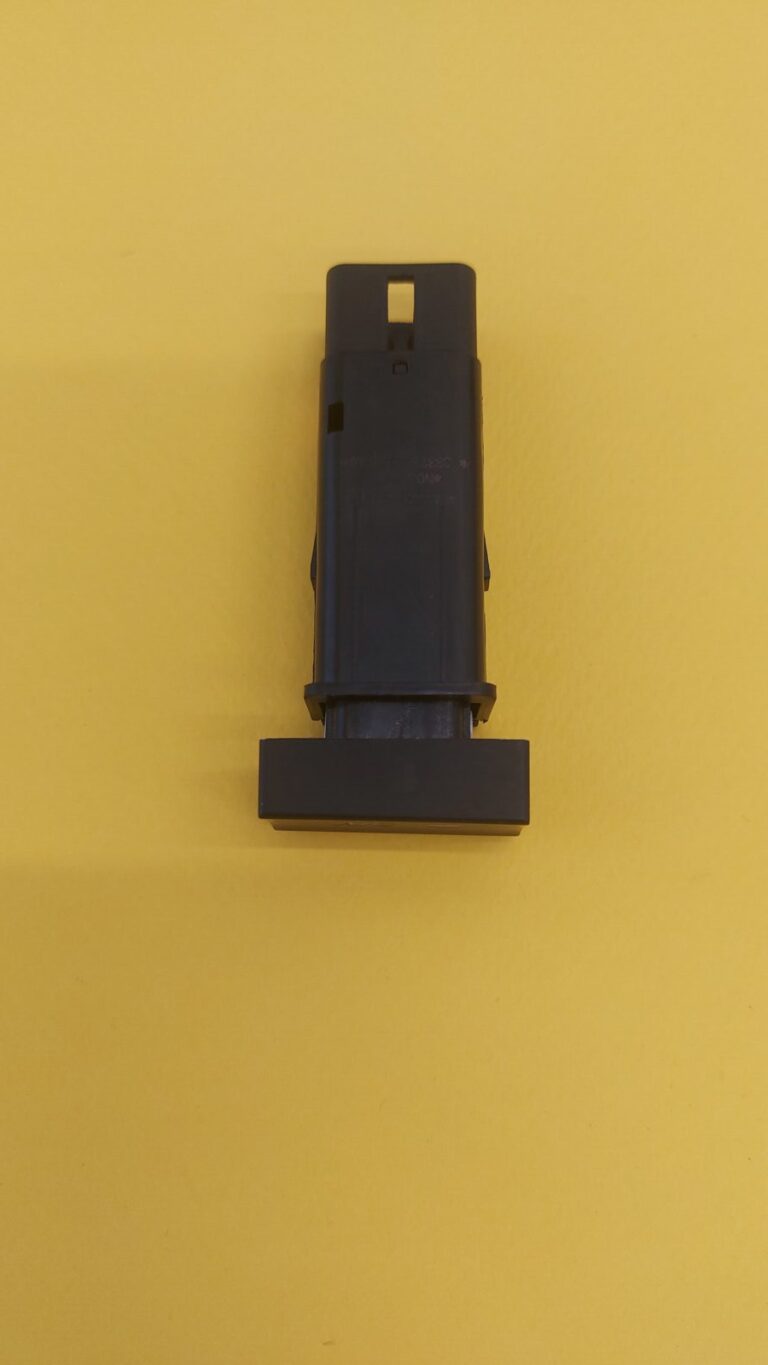 WC3373040002A0