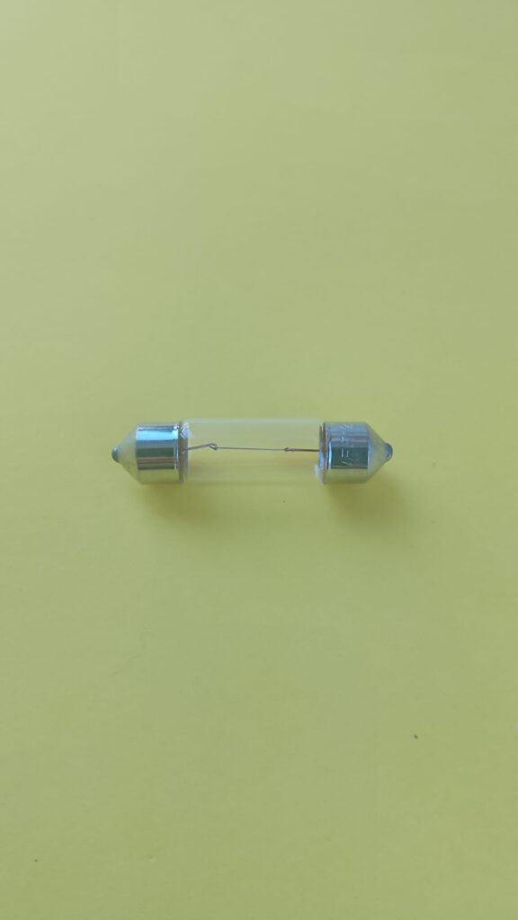 WD41104C5W – (*) LAMPADA LUCE TARGA